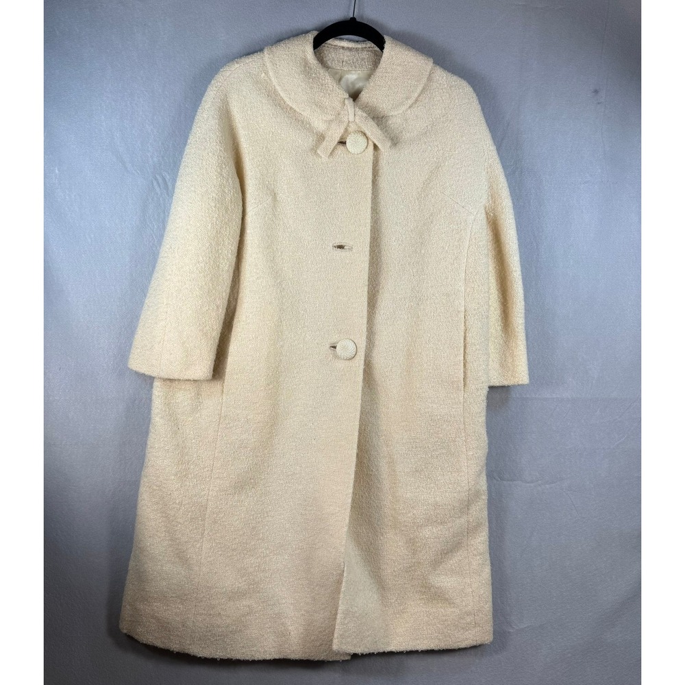 Vintage Bromleigh Cream Boucle Wool Coat Peter Pan Collar 60s Union Petite